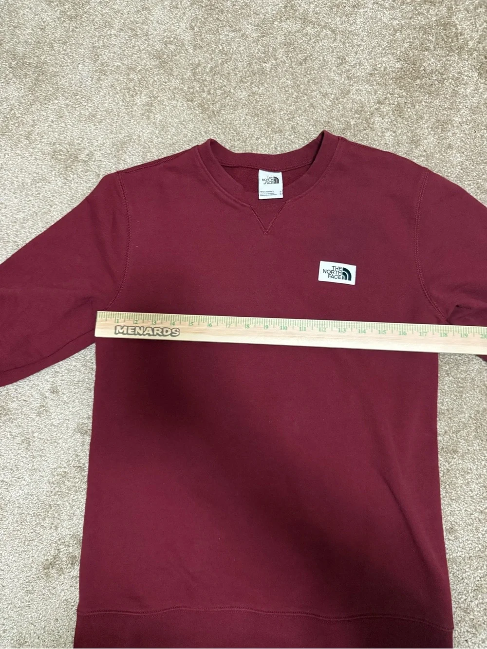The‎ North Face Men’s Crewneck Sweatshirt - Burgundy. B44